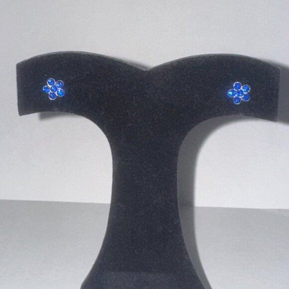 7mm Sapphire Blue Flower Cz And Sterling Post Earrings - Picture 5 of 11